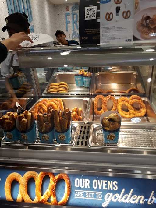 Auntie Anne'S - Senayan City 6