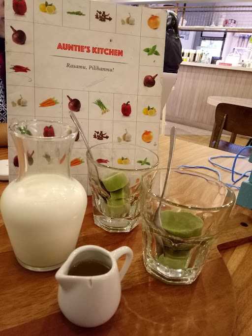 Auntie'S Kitchen Plaza Semanggi 4