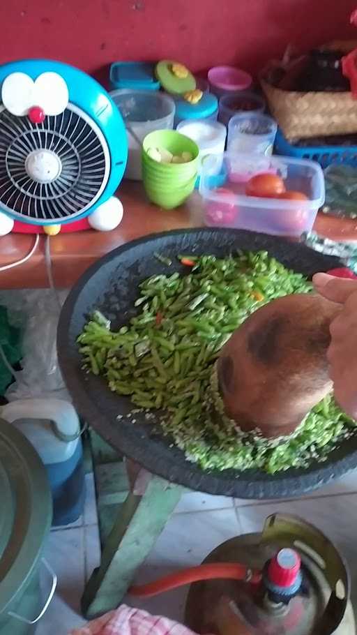 Ayam Penyet Mas Kuncung 3