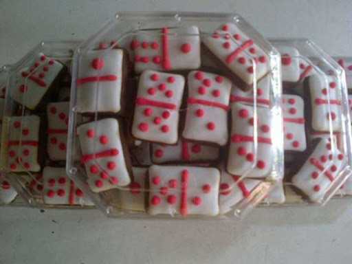 Jual Cookies, Roti 3