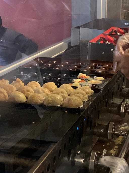 Naruto Takoyaki MRT Blok M 5