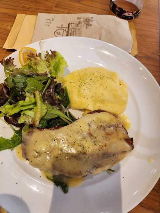 Pancious - Senayan City 8