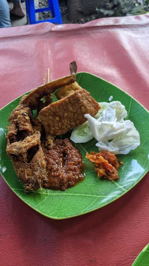 Pecel Lele Si Doel, Empal Goreng Wijaya 7