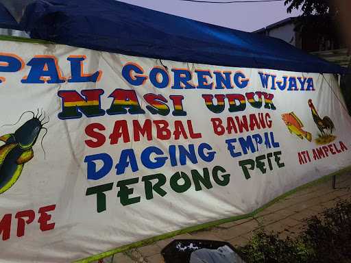 Pecel Lele Si Doel, Empal Goreng Wijaya 8