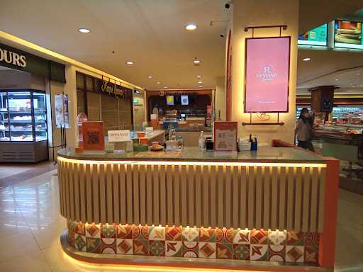 Romano Gelato - Pacific Place Mall 8