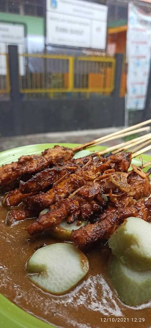 Sate Madura H. Husain Ridho'I, Blok S 9