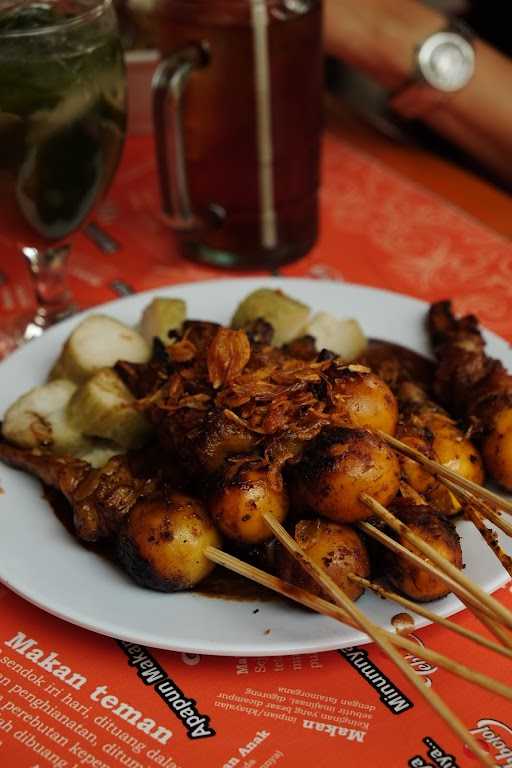 Sate Madura H. Husain Ridho'I, Blok S 7