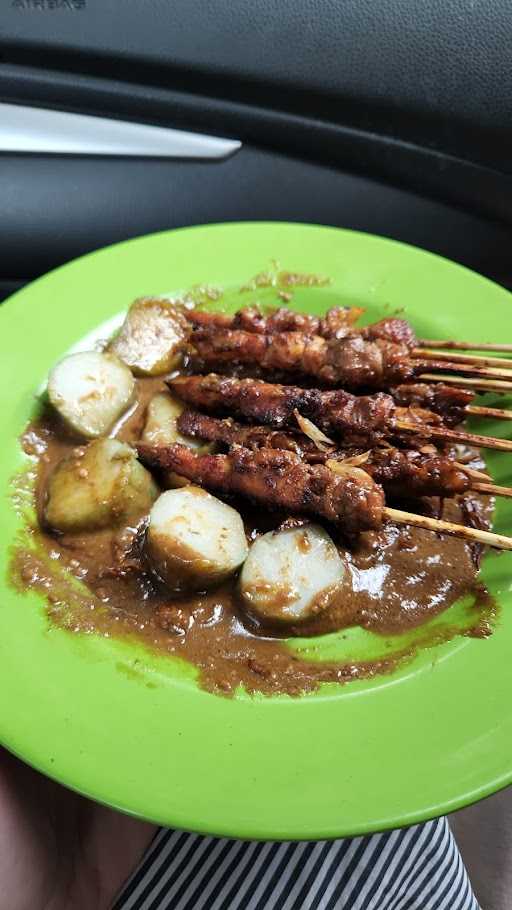 Sate Madura H. Husain Ridho'I, Blok S 10