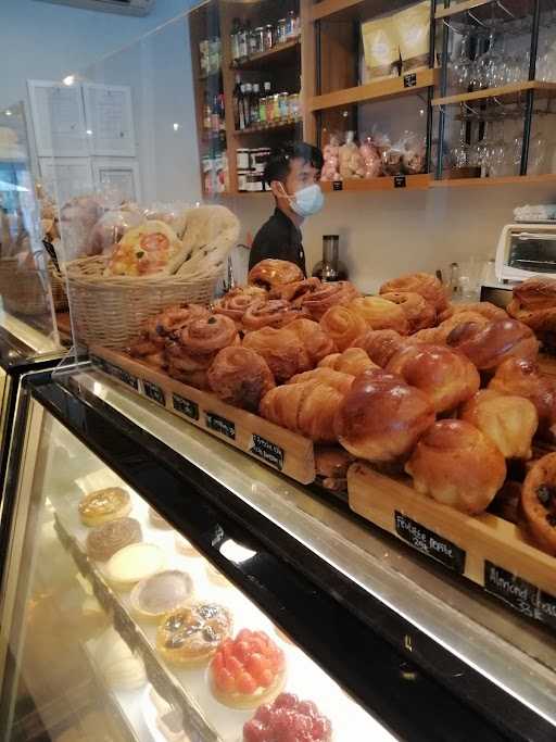 Levant Boulangerie Et Patisserie 8