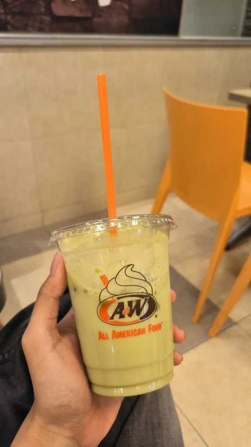 A & W Restaurant Poins Square 2