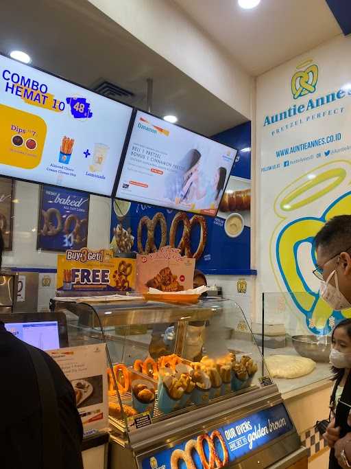 Auntie Anne'S - Gandaria City Mall 6