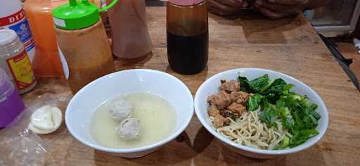 Mie Ayam Bakso Agung 8