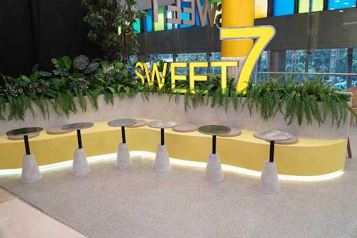 Sweet7 Gandaria City 8