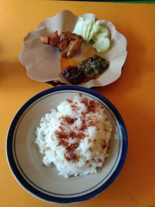 Warung Makan Pojok 46 4