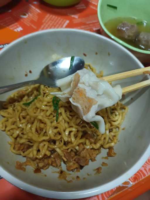 Yamin Meatball Noodle Mang Memet. 3