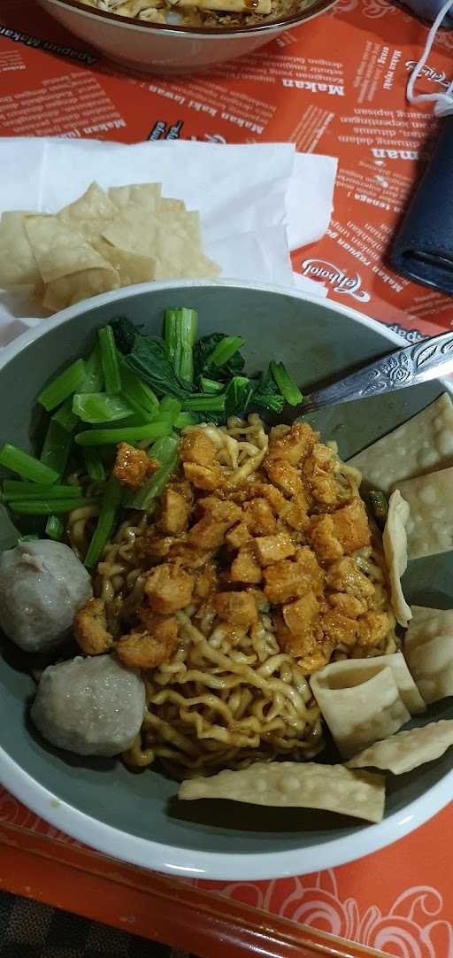 Yamin Meatball Noodle Mang Memet. 10