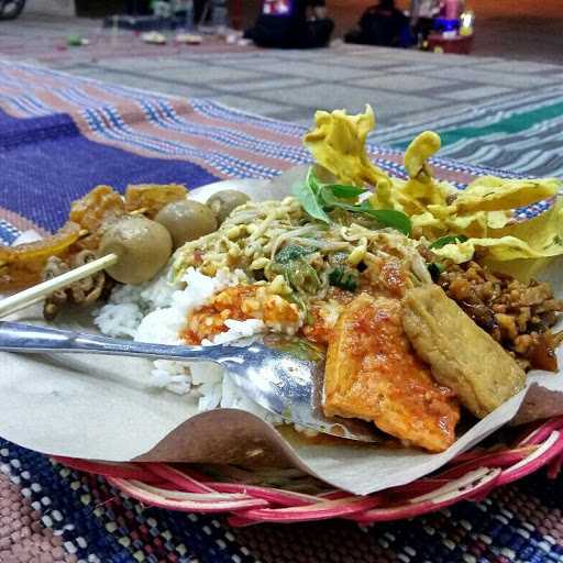 Angkringan Nasi Pecel Wong Madiun 6