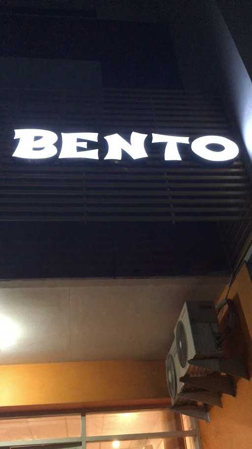 Oto Bento 6