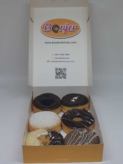 Bonjer Donuts & Bakery 10