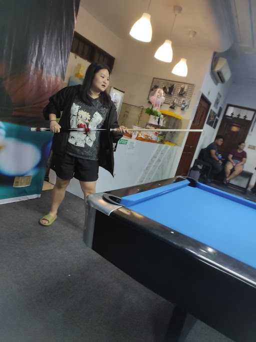 King House Cafe Billiard N Reflexi 8