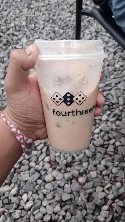 Fourthreefour 8