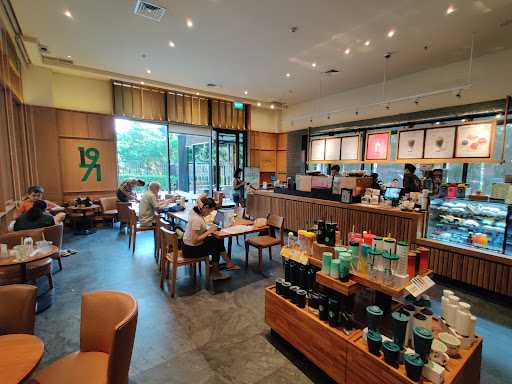 Starbucks - Wang Plaza 7