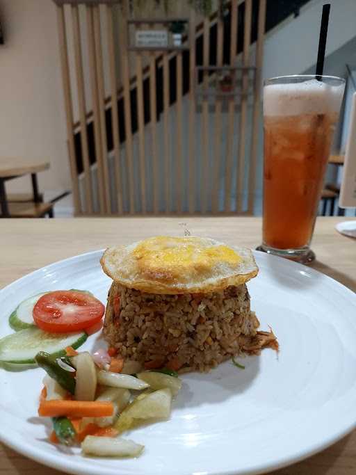 Alizi Coffee + Eatery 6