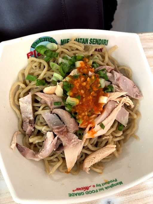 Bakmi Karet Planet 10