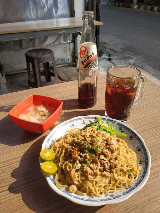 Mie Ayam Bangka Giok 9