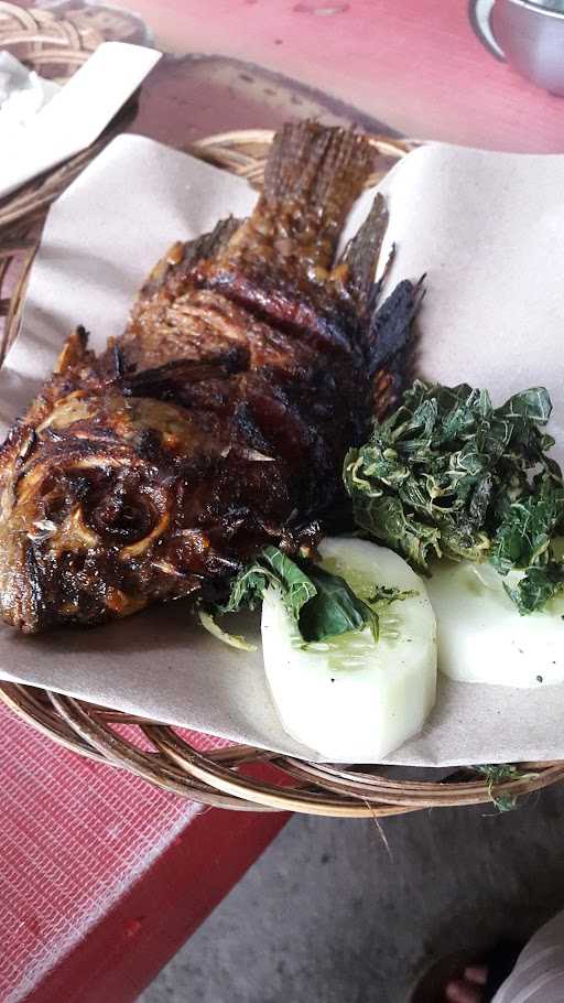 Ayam Bakar Deles 1