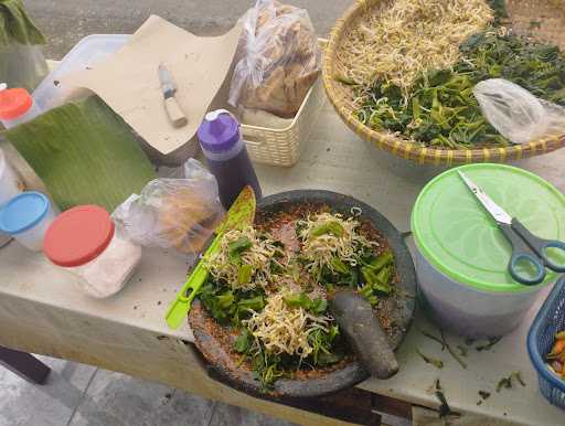 Warung Lotek Bude Yanti 2