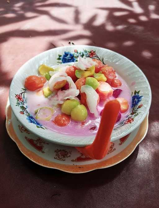 Uncle Miftah'S Fruit Soup 1