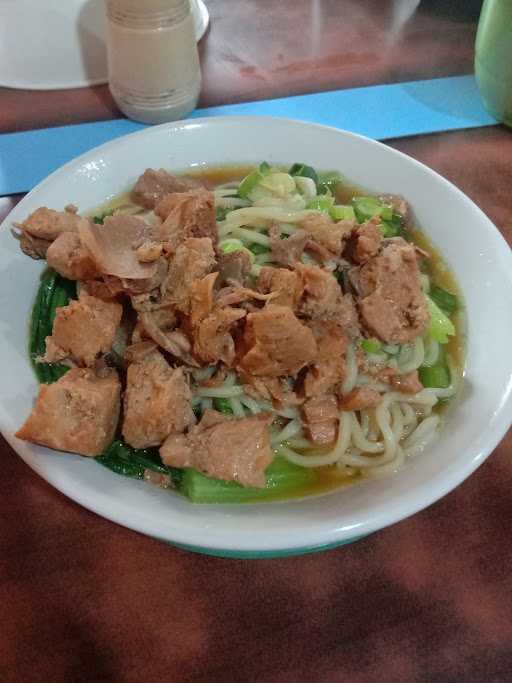 Bakso & Mie Ayam Raksasa 6