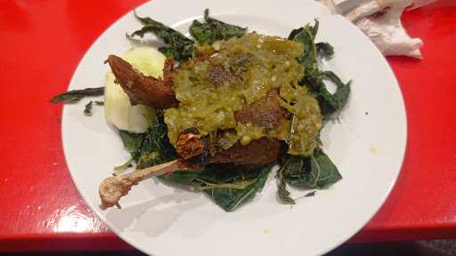 Bebek & Ayam Sari Rasa 9