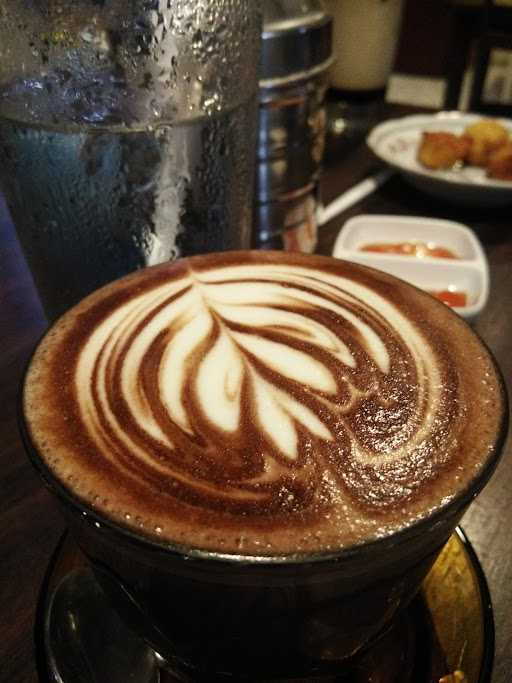 Kopi Nostalgia Coffee & Resto 6