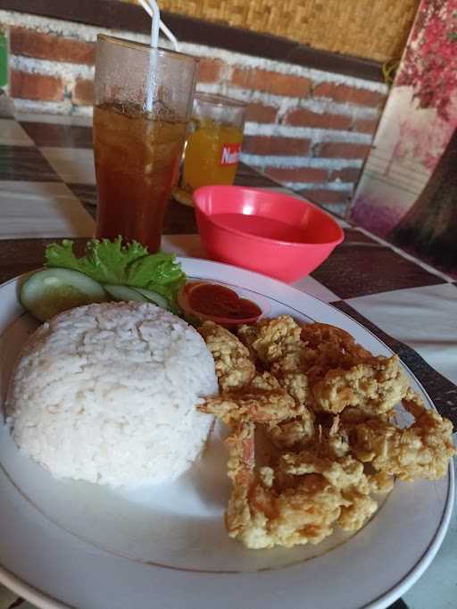 Lesehan Warung Bamboe Kebumen 1