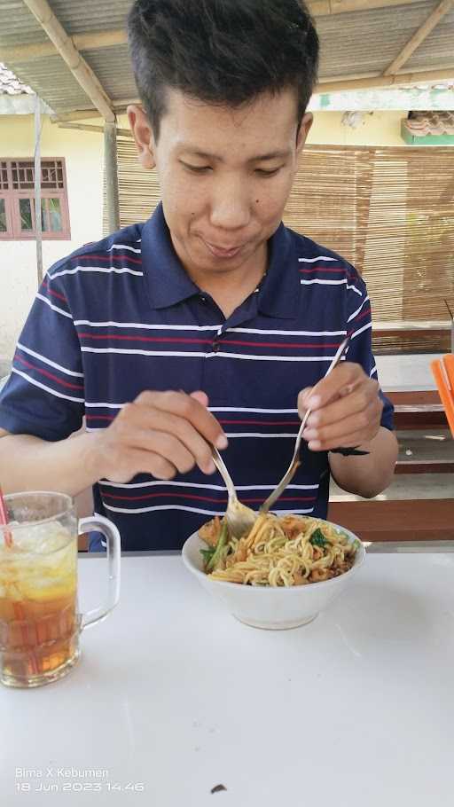 Mie Ayam & Bakso Rahmat Untung 9