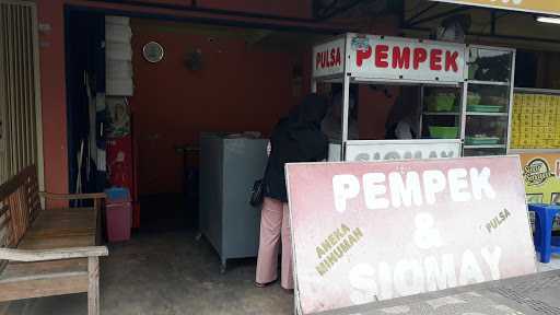 Pempek & Siomay Sinar Senayan 9