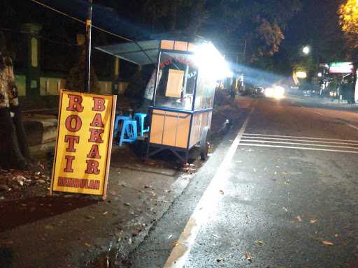 Roti Bakar Rembulan Khas Bandung 2