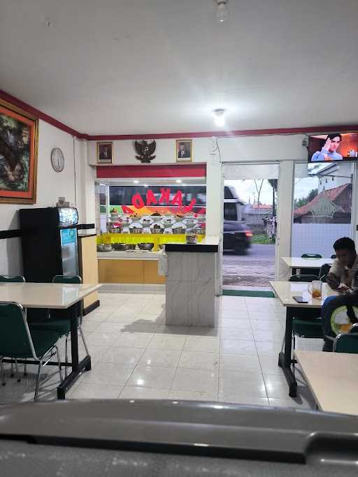 Rumah Makan. Allakadar 7