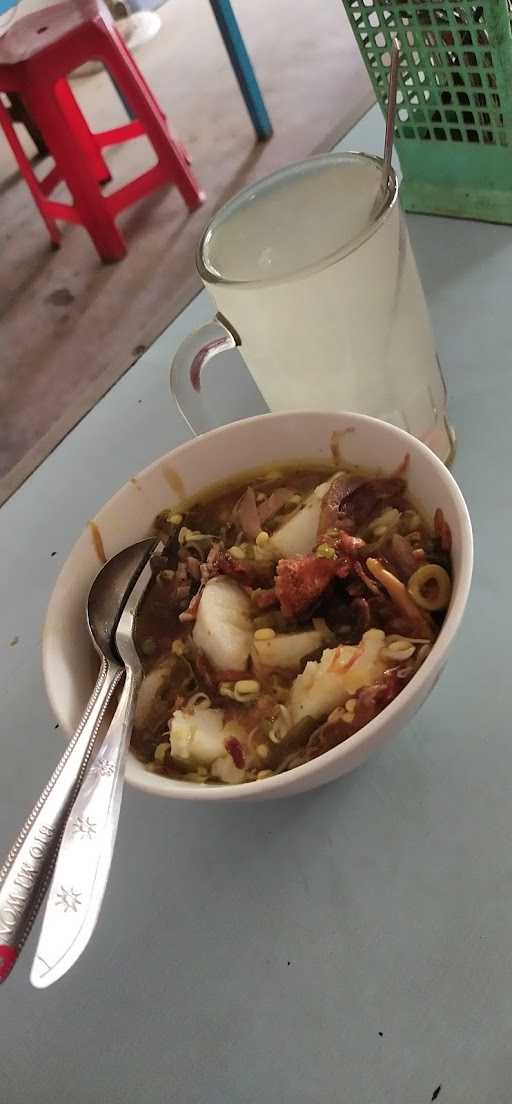 Warung Soto Yu Gongar 4