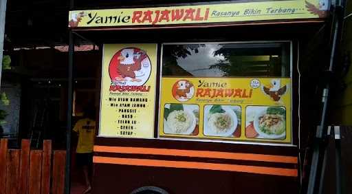 Yamie Rajawali 5 4