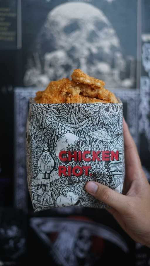 Chicken Riot 10