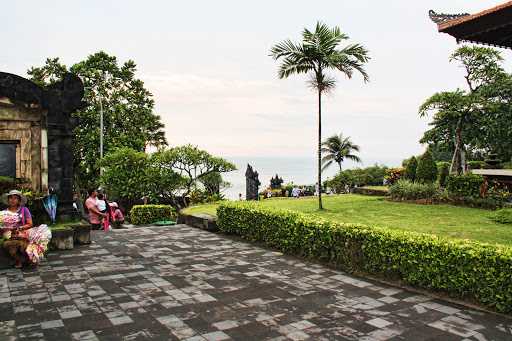 Restoran Mutiara Garden Tanahlot 8