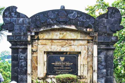 Restoran Mutiara Garden Tanahlot 6