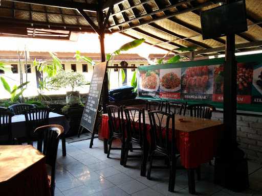 Restoran Mutiara Garden Tanahlot 3