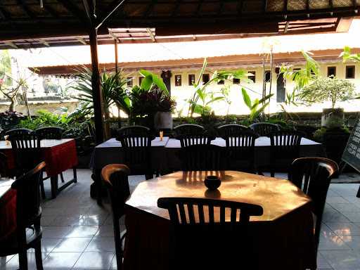 Restoran Mutiara Garden Tanahlot 2