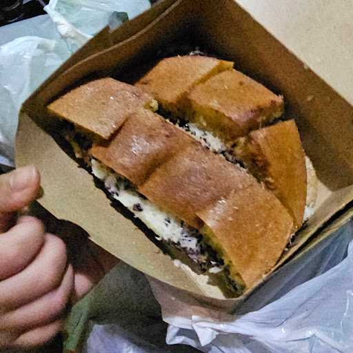 Azza Martabak & Terang Bulan 4