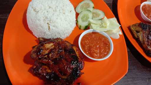 Warung Lalapan Kadek Ayam Bakar Barbeque 1