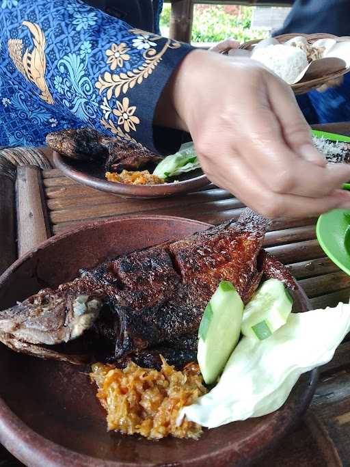 Saung Mbak Teti 3